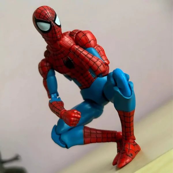 CT Toys The Amazing Spider-Man Mafex No.185 Classic Costume Ver. Action Figure - Image 3