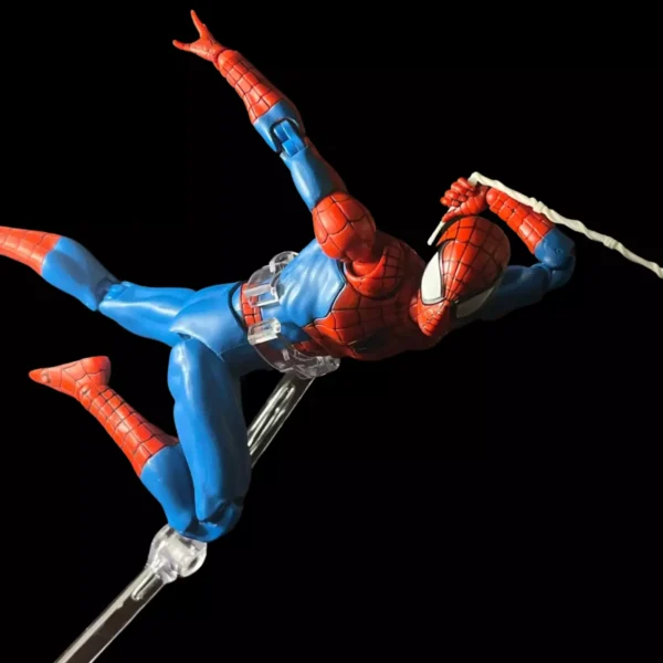 CT Toys The Amazing Spider-Man Mafex No.185 Classic Costume Ver. Action Figure - Image 6
